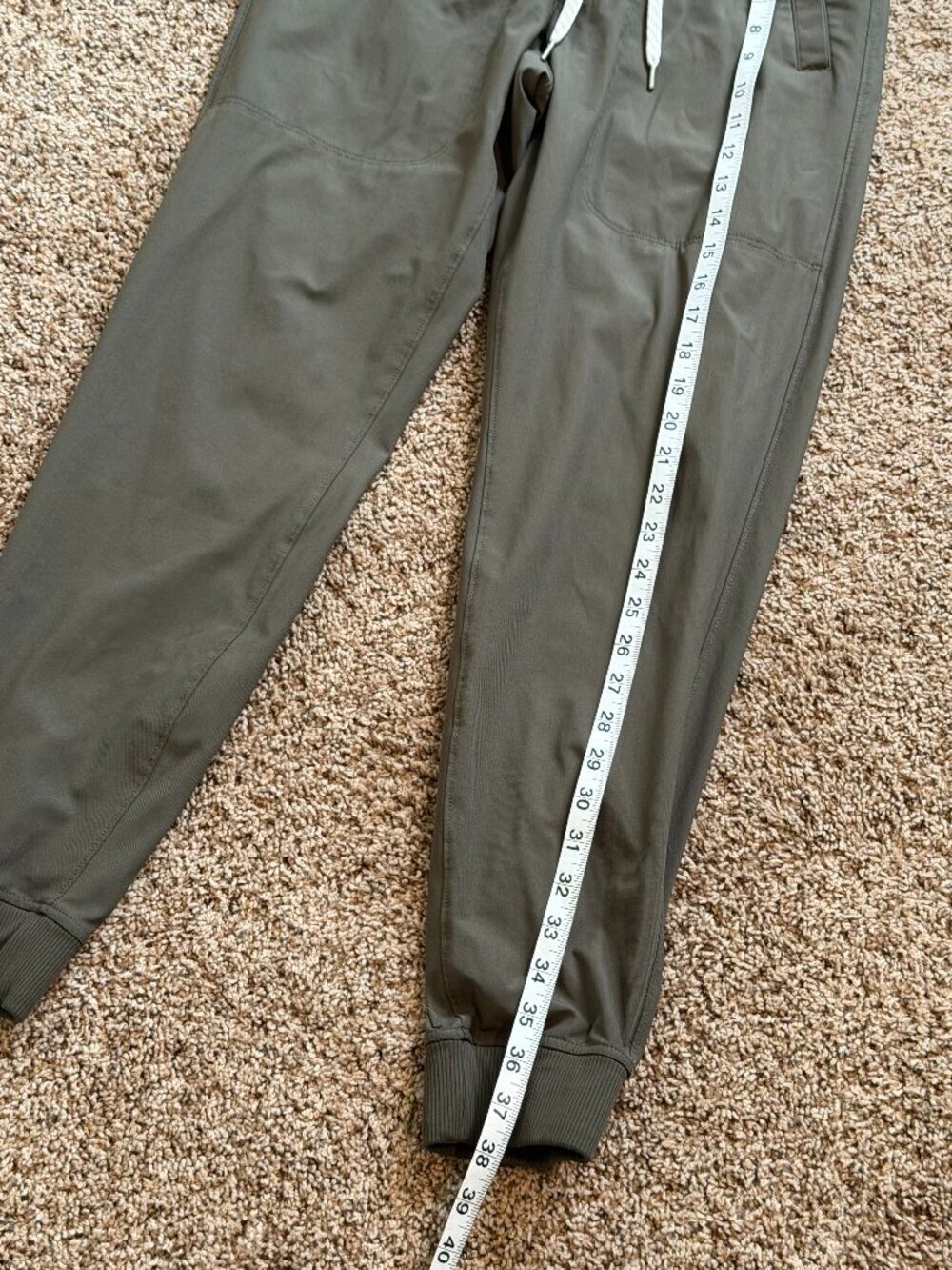 Vuori Men's Meta Jogger Olive Green Size S Small - Picture 8 of 8